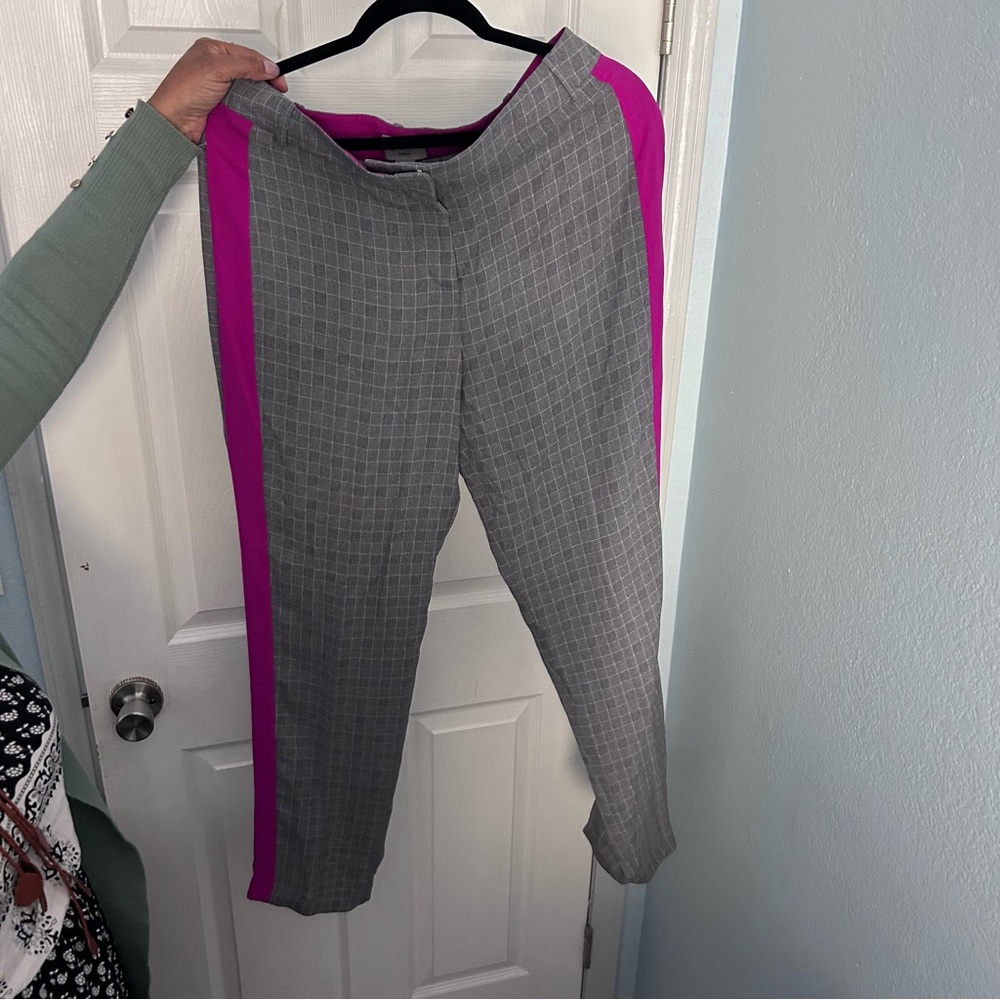 NWT GREY  and Pink Women's Pants